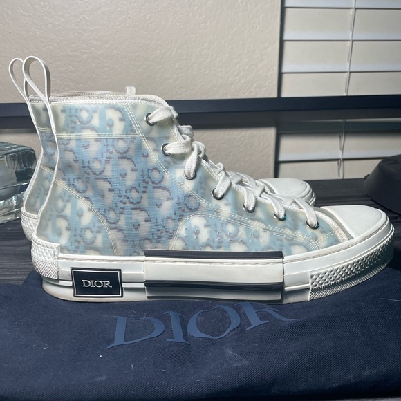 Dior b23 dust bag hotsell